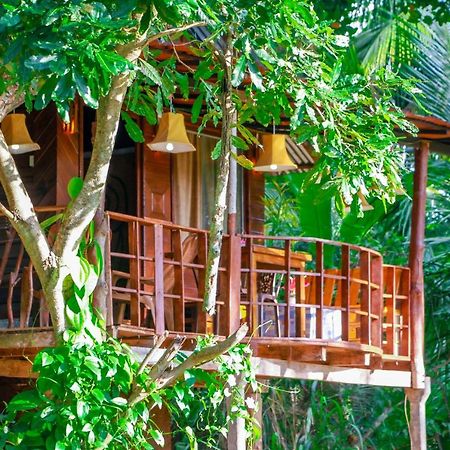 Experience The Comforts Of An Amazing Treehouse Sigiriya Exteriör bild
