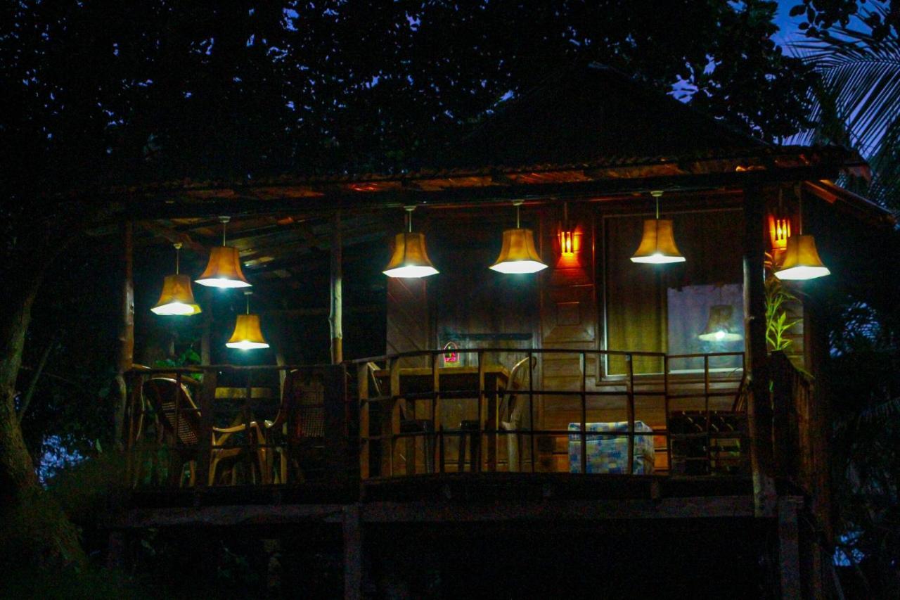 Experience The Comforts Of An Amazing Treehouse Sigiriya Exteriör bild